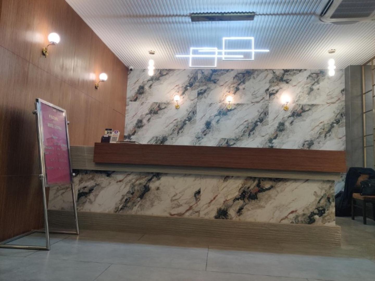 Hotel Luxura, Ahmedabad Exterior foto